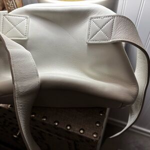 Osoi white leather shoulder bag
